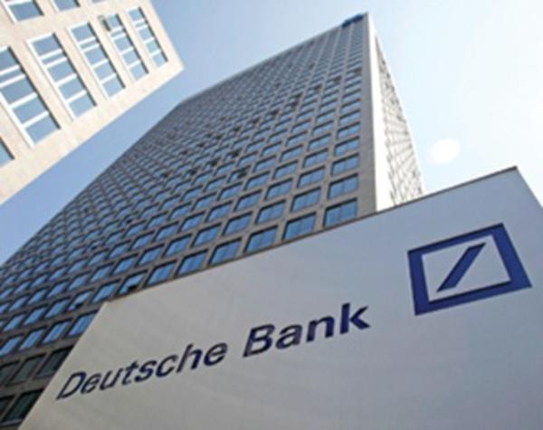 2. Deutsche Bank Tổng tài sản tính đến năm 2010 là 1.906 tỷ Euro, tương đương 2.5968 tỷ USD. Giá trị vốn hóa thị trường đạt 59,59 tỷ USD năm 2011. Số lượng nhân viên: 102.062 năm 2011. Deutsche Bank được thành lập 1870, trụ sở chính tại Frankfurt, Đức.